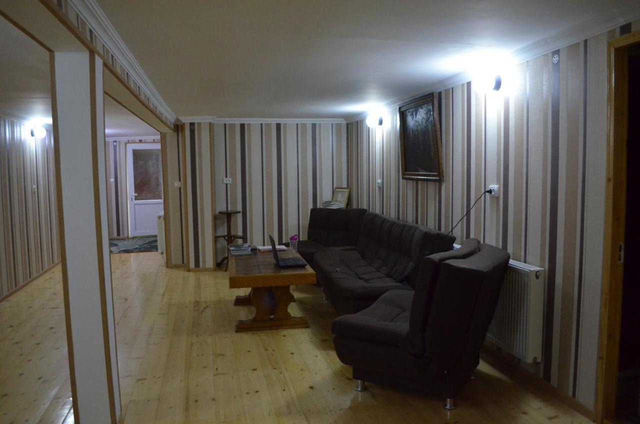 Guesthouse Qarim Mestia Ngoại thất bức ảnh