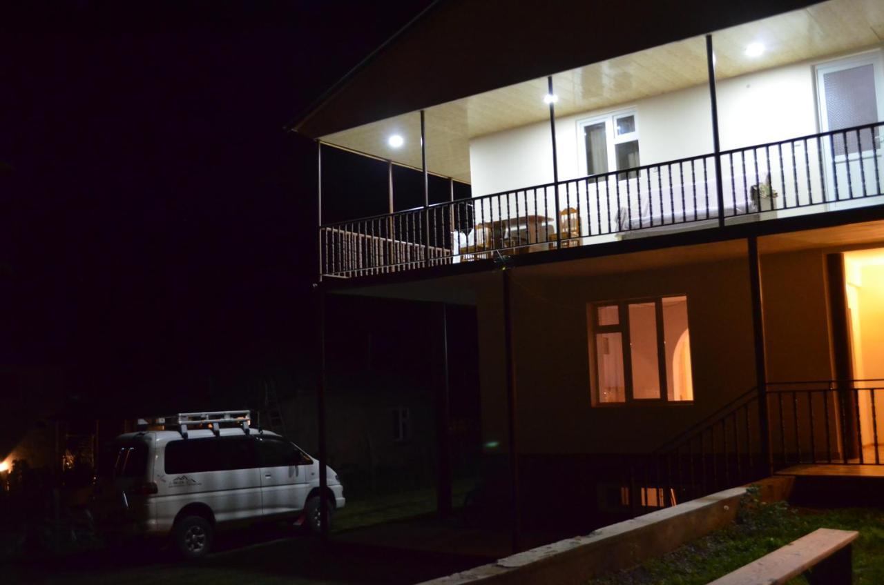 Guesthouse Qarim Mestia Ngoại thất bức ảnh