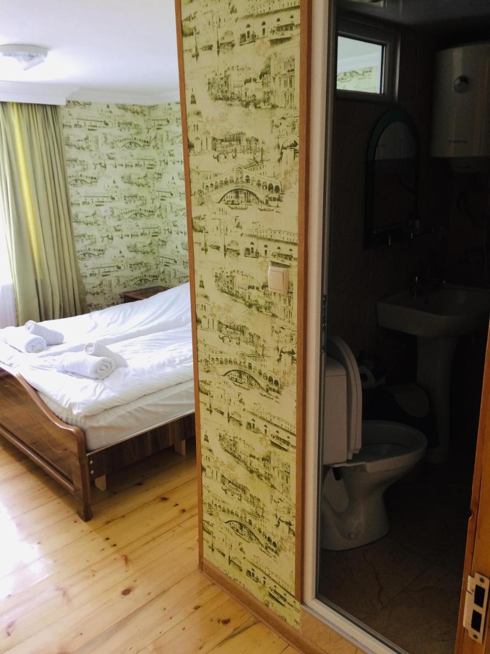 Guesthouse Qarim Mestia Ngoại thất bức ảnh