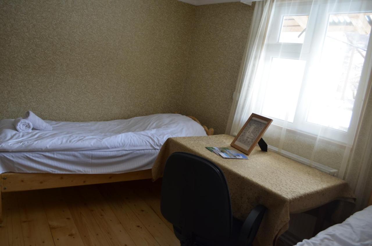 Guesthouse Qarim Mestia Ngoại thất bức ảnh