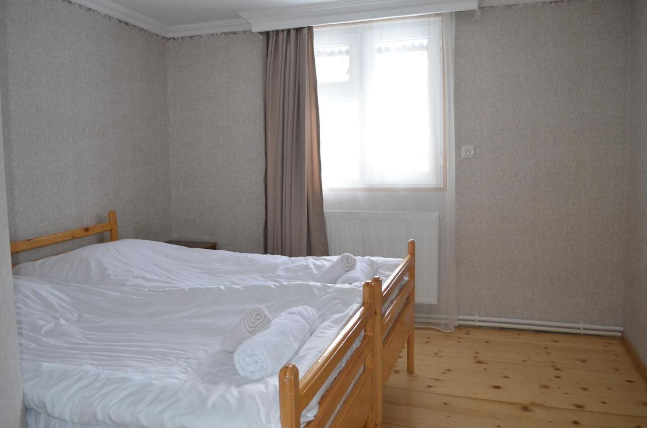 Guesthouse Qarim Mestia Ngoại thất bức ảnh