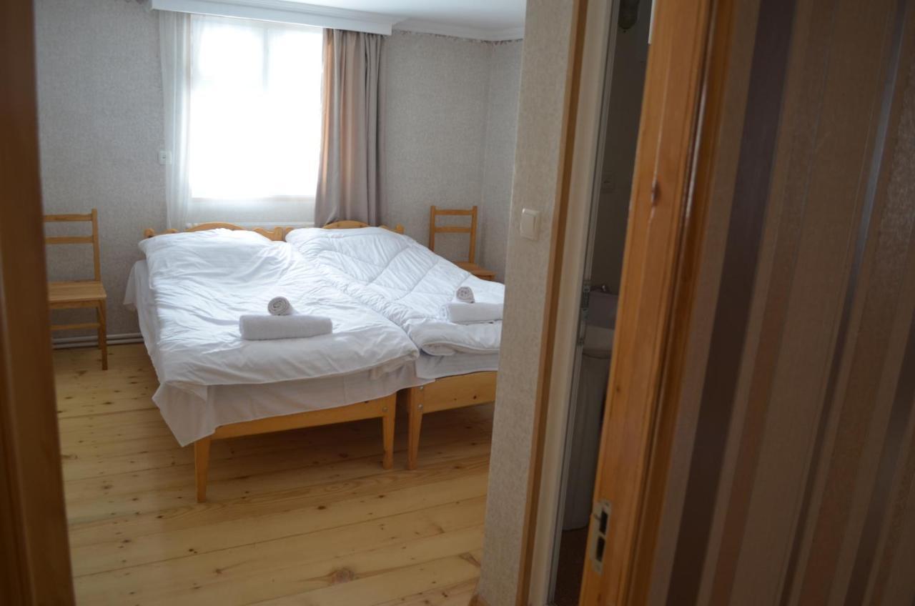 Guesthouse Qarim Mestia Ngoại thất bức ảnh